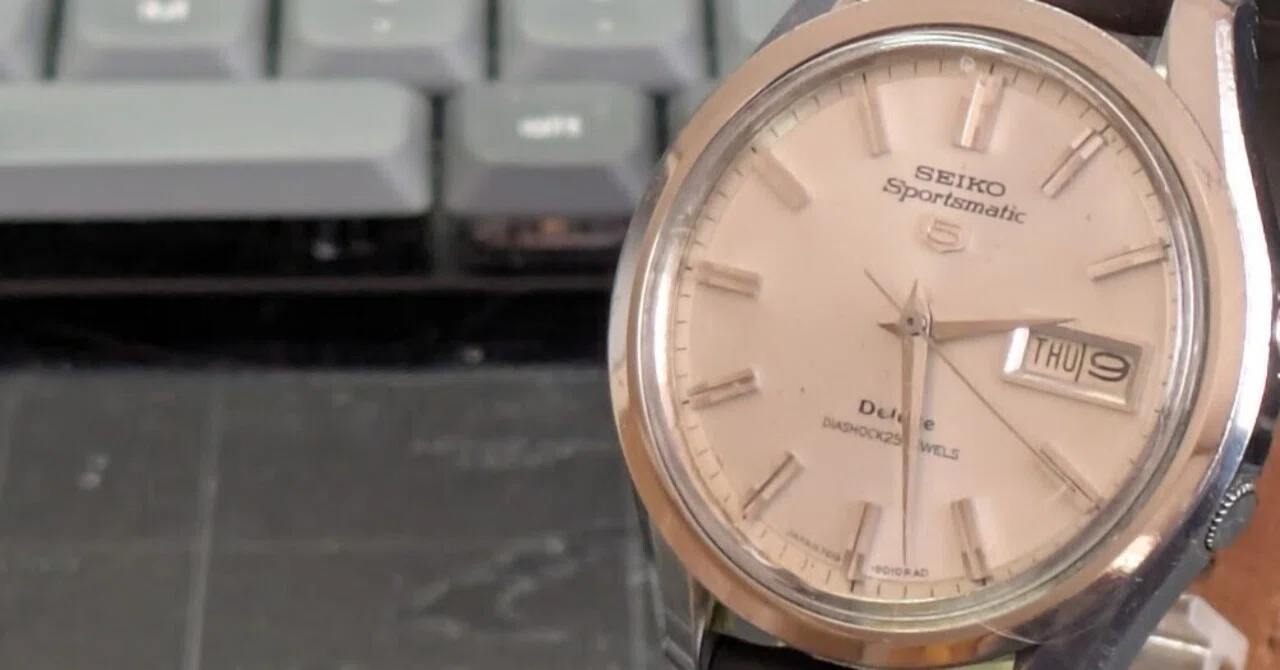 No.402 | Seiko | 7619-9010 | またしても折れた部品が挟まっている