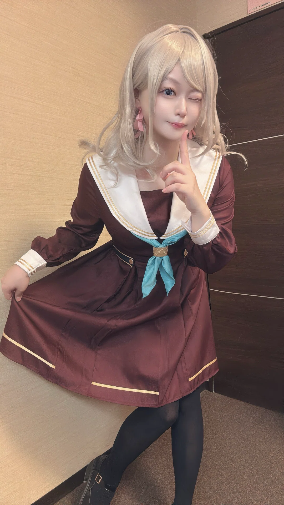セラス・柳田・リリエンフェルトちゃんのコス7枚！｜クエ