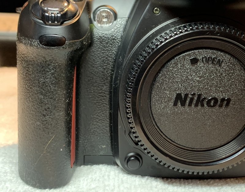 【ジャンク】Nikon D40☆ゴム部にべたつきあり