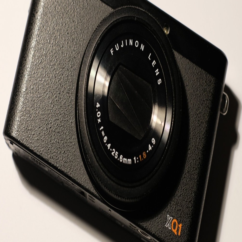 断捨離してたらいつの間にか新入りが XQ1というコンデジ｜MRYM