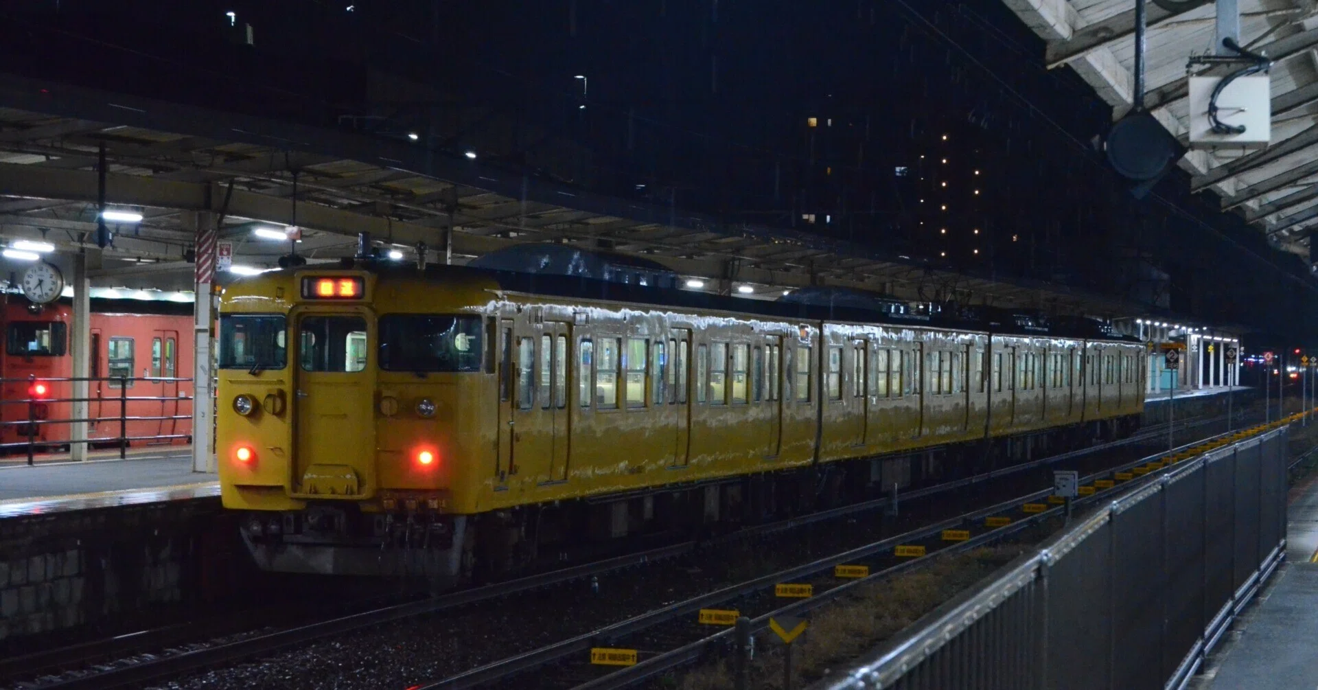 115系の臨時回送(？)に遭遇した｜vivace115の写真館(2027年3月まで休館中)
