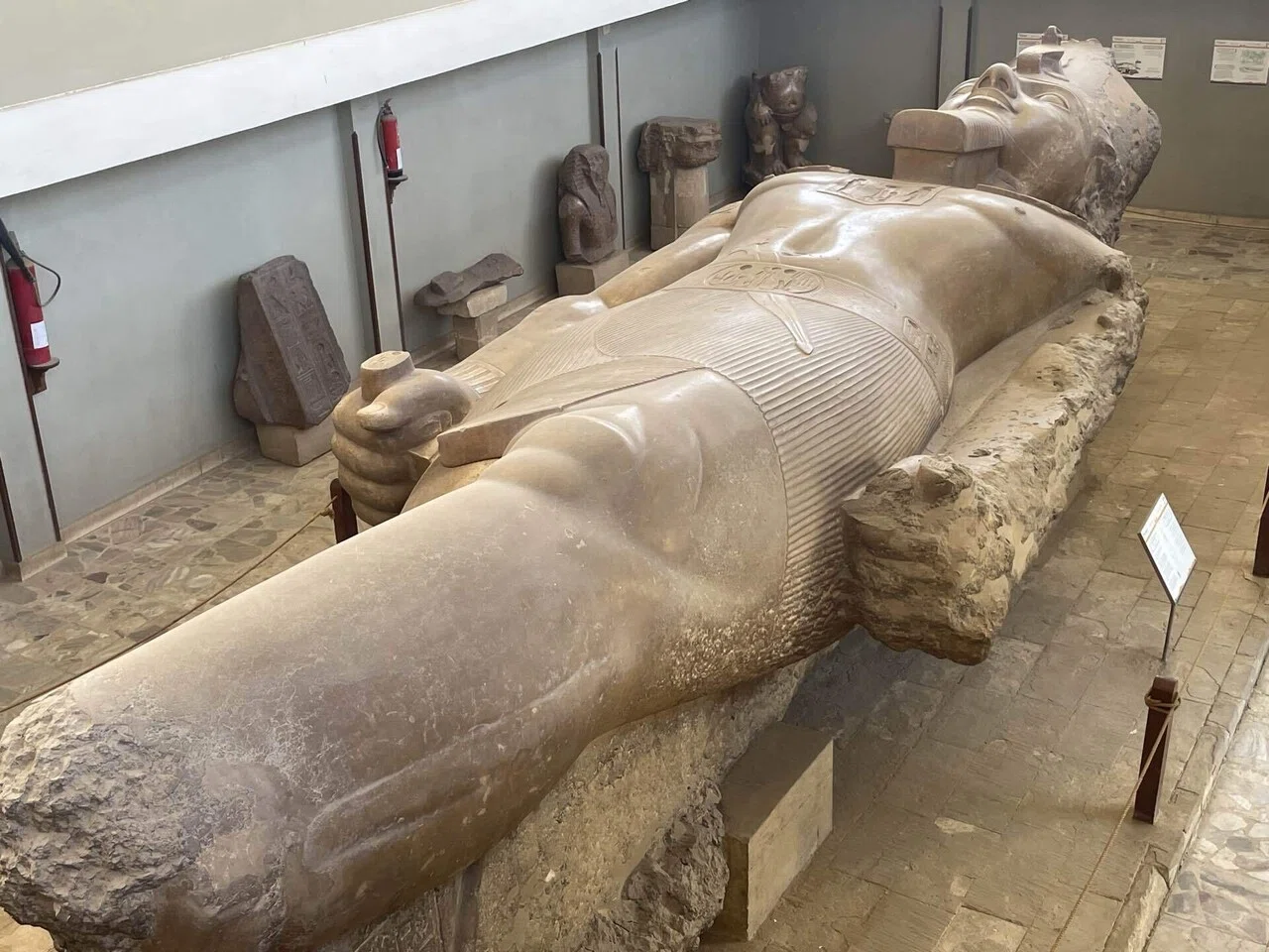 古代エジプトの首都 メンフィス&サッカラ エジプト③｜Dito