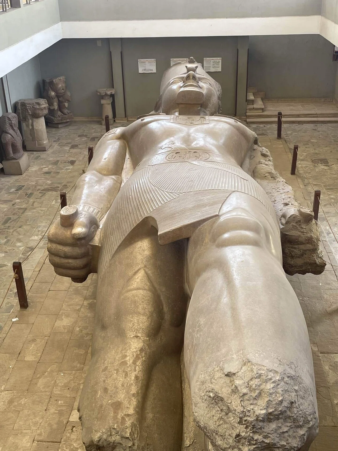 古代エジプトの首都 メンフィス&サッカラ エジプト③｜Dito