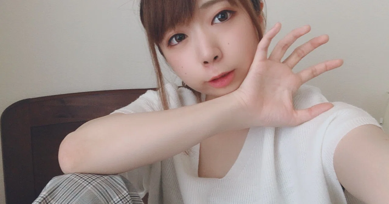 Twitterに自撮りをあげる時（#吉光）｜旅とレピドライト