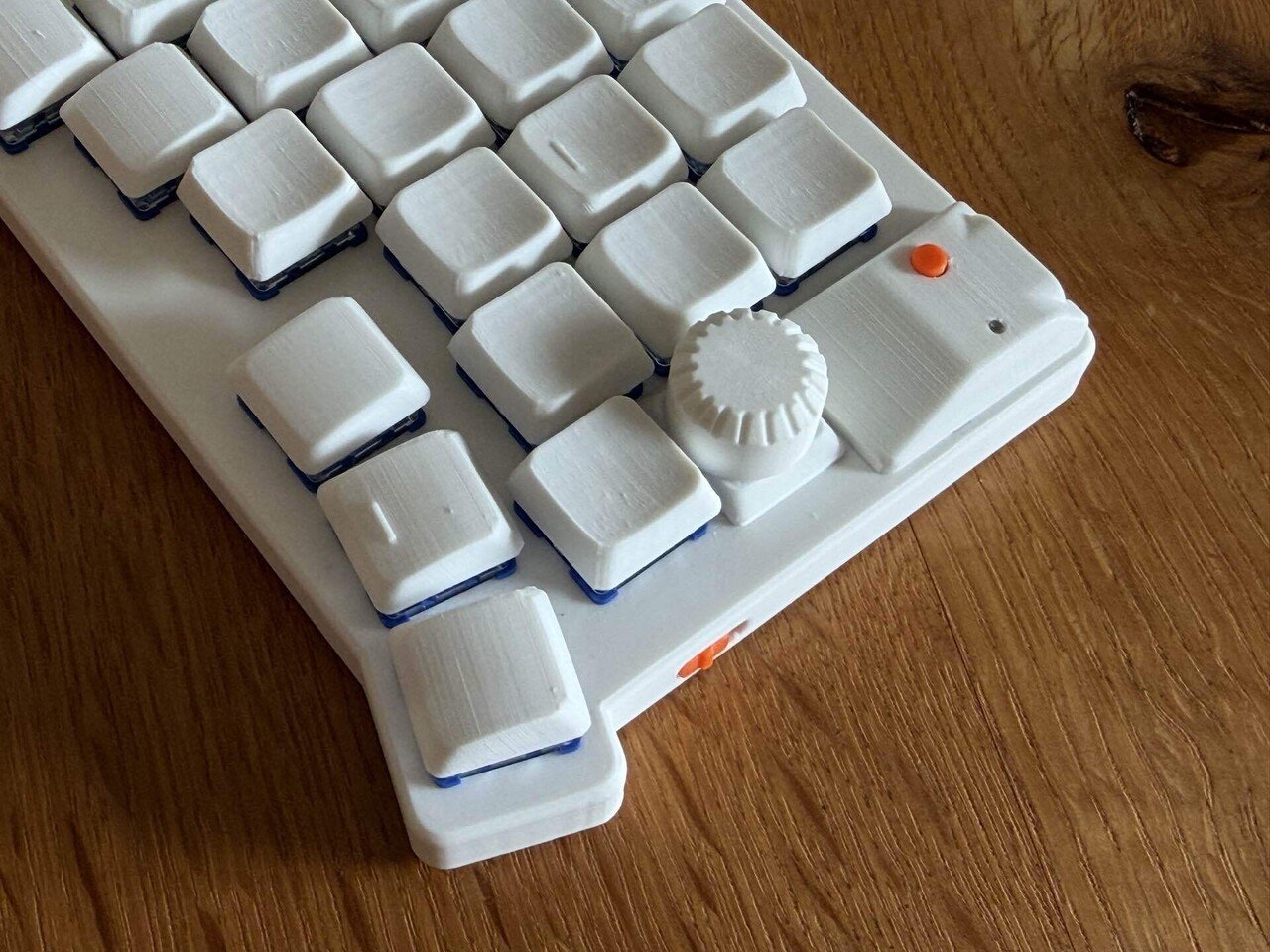 分割キーボードの旅の続き： お苦しみmoNa編｜ryo watanabe