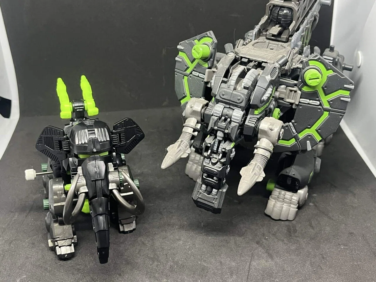 限定ゾイド ZOIDS ツインホーン イグアン(暗黒軍仕様）2種セット