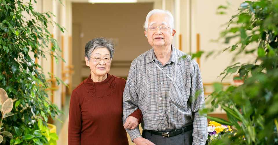 おじいちゃん おばあちゃんの無料撮影会 酒井大輔 写真家 年間0件以上の撮影件数 ご予約は早い人優先 草刈り親子 親子で草刈りのお悩み解消中 Note