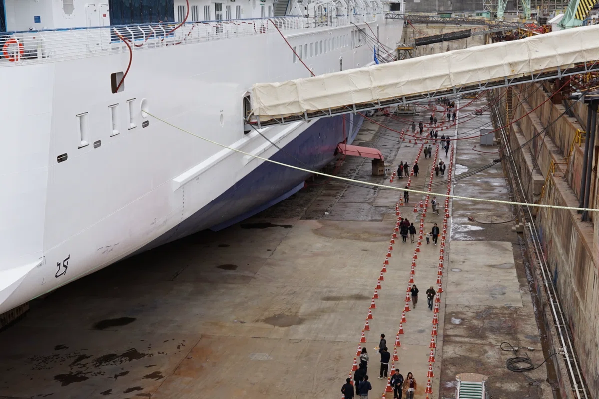 飛鳥III in Dry Dock (佐世保重工業 Sasebo Heavy Industries)｜MELLOW