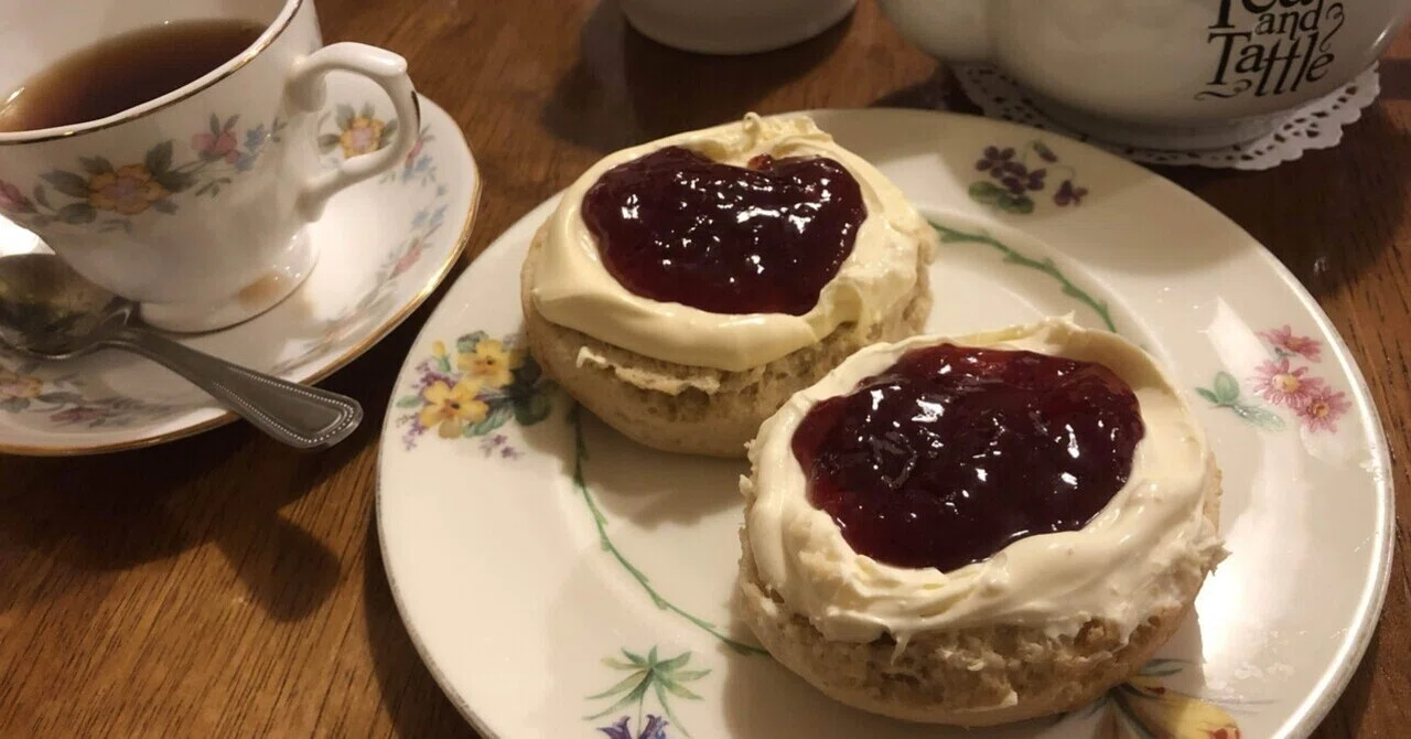 イギリス「クリームティー」:スコーンの起源は？～イギリス式スコーン 