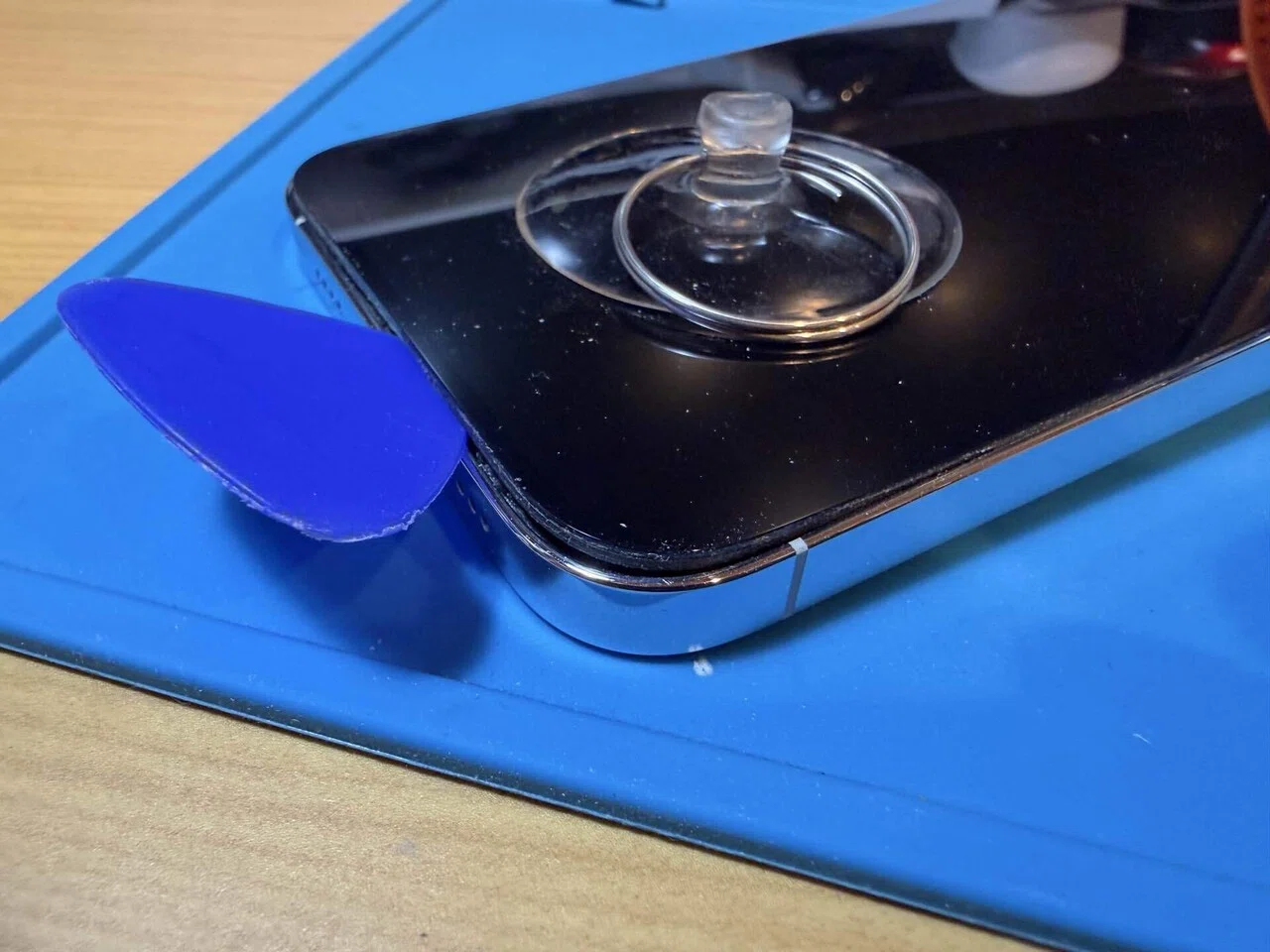 iPhone14ProMaxがグリーン画面に！｜NaoAkimoto!