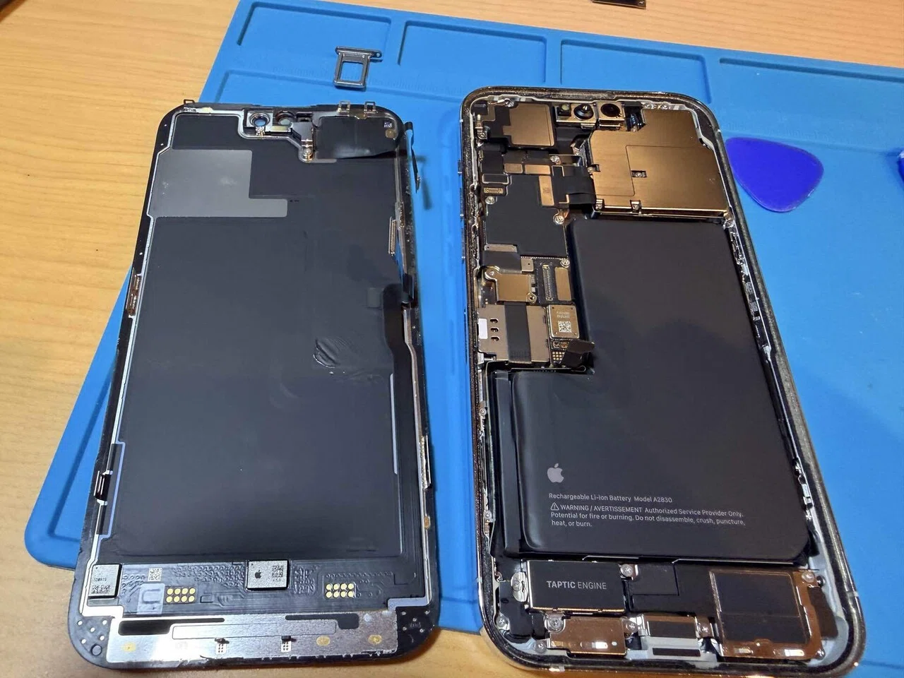 iPhone14ProMaxがグリーン画面に！｜NaoAkimoto!