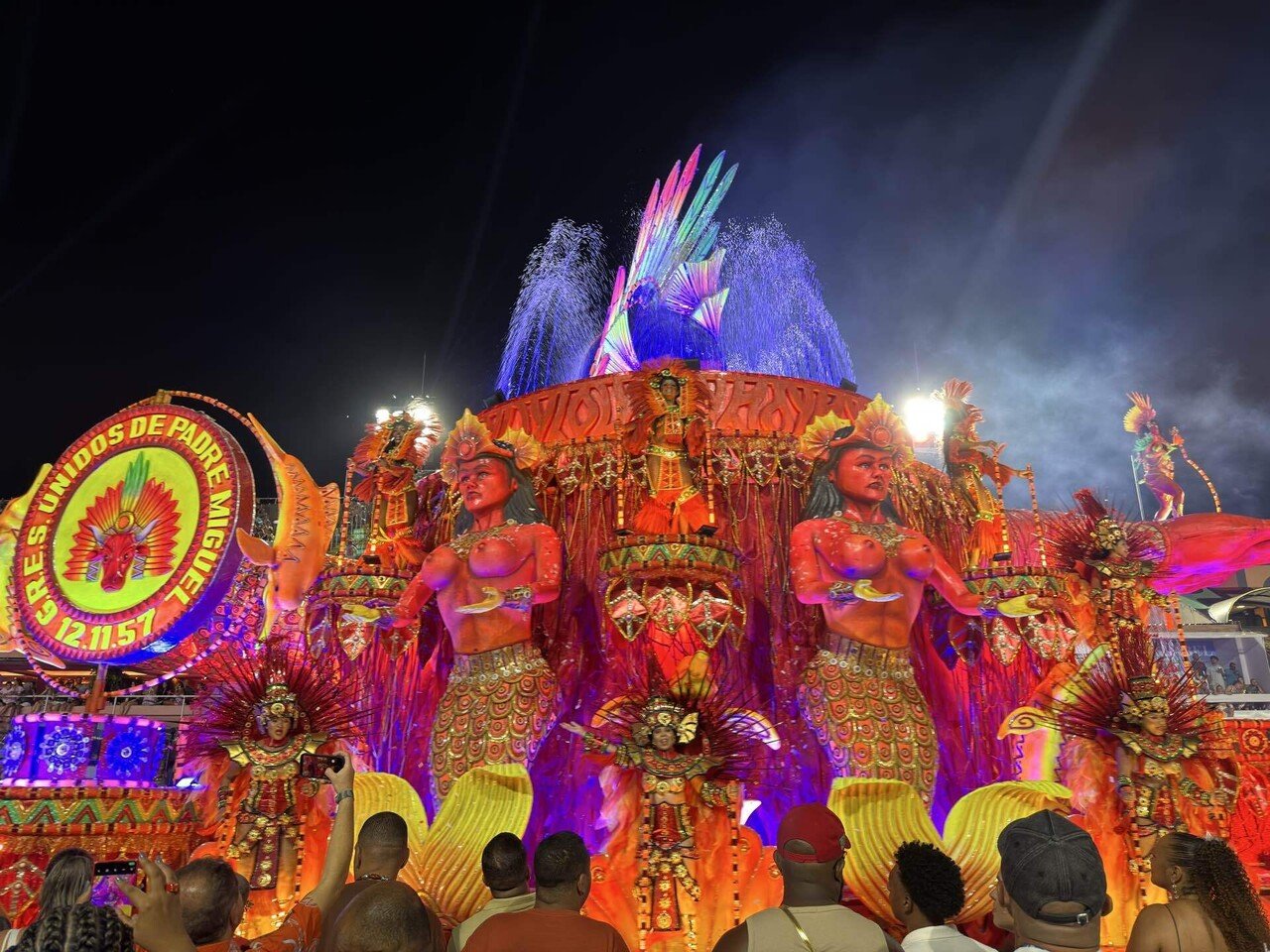 世界一周再出発day98「リオのカーニバルに行く」inブラジル｜みやか