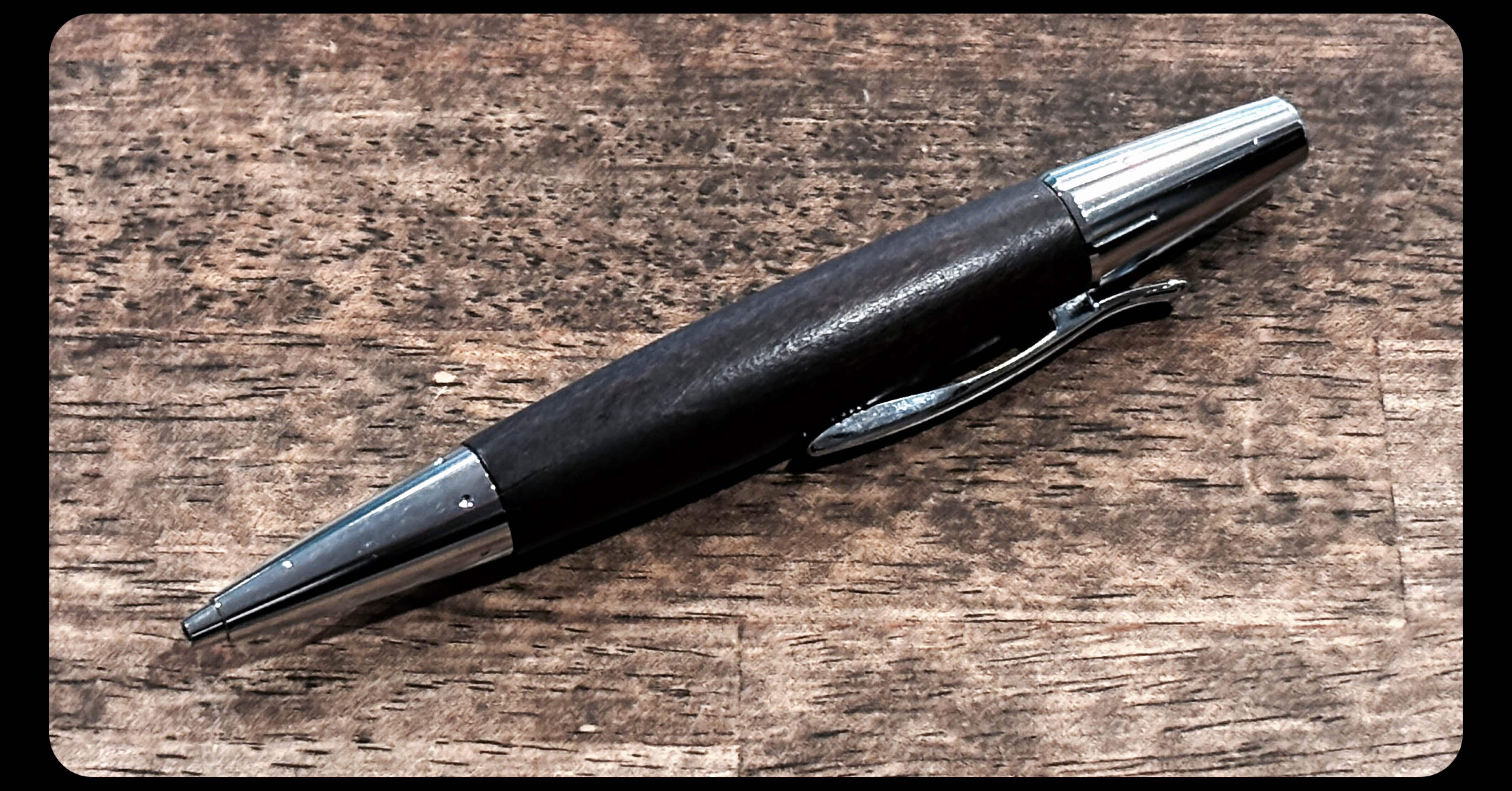 愛用の一本｜【Faber-Castell エモーション 梨の木】ボールペンの魅力