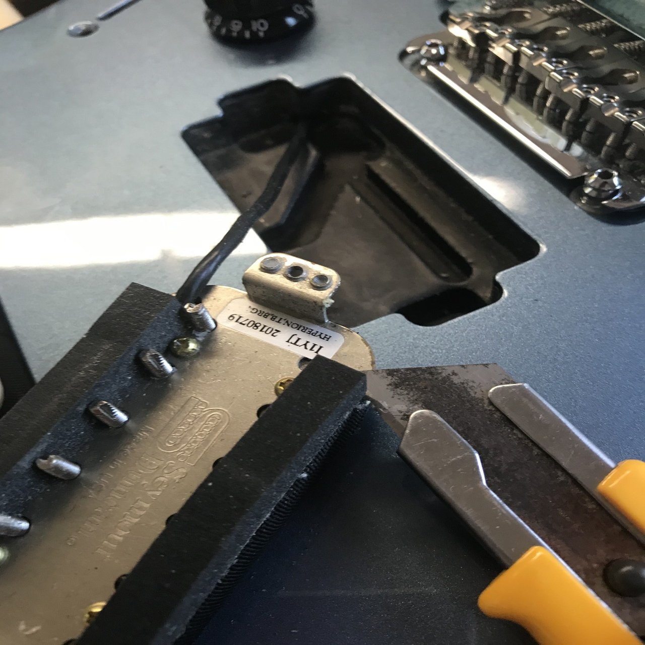 改造】Ibanez AZ ピックアップ交換 Pt.1｜あんどりゅ