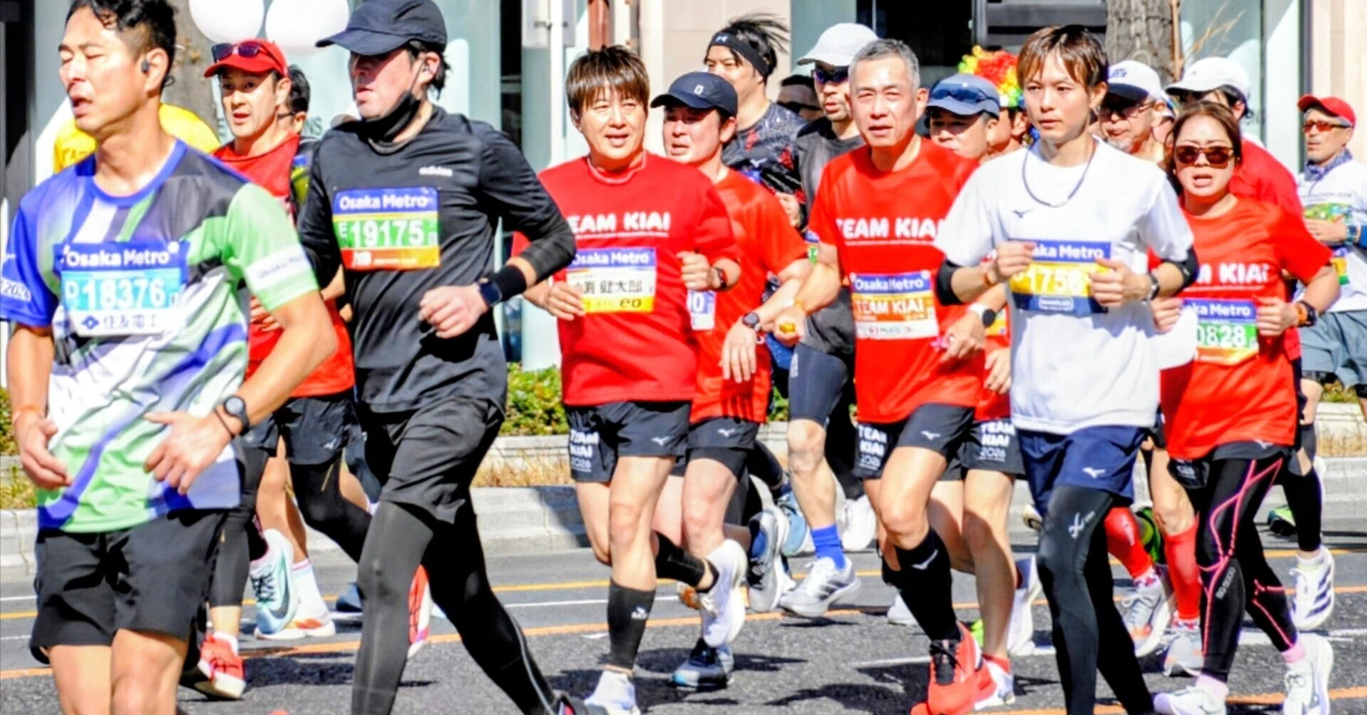 大阪マラソン2026】コブクロ小渕健太郎さん応援記！｜はとやん