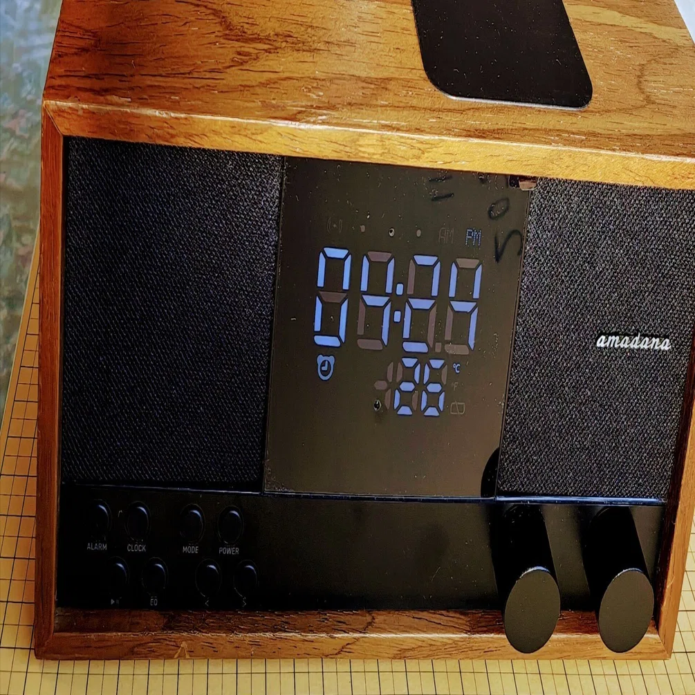 こんなのばっかり聴いてます。アマダナFMクロックラジオ RC20 その1