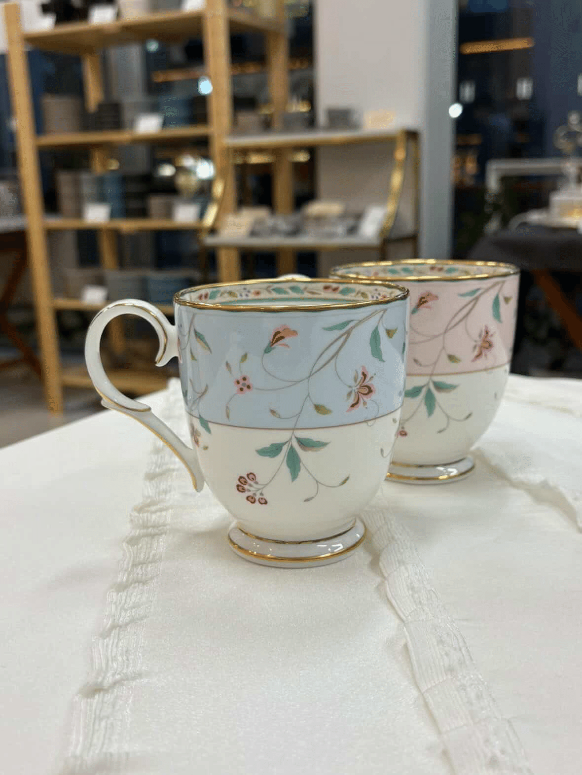 ノリタケ 花更紗マグペアセットのご紹介｜テーブルカルチャーえむすび