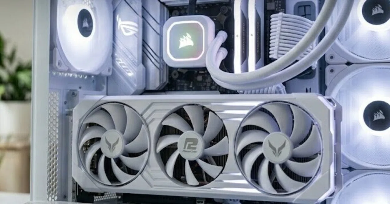 30万円台で仕上がる、白く美しい自作PC｜自作PCシミュレーション