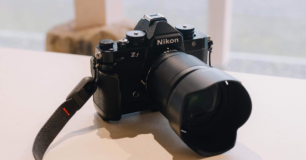 Nikon Zfに純正グリップをつけてみた。見た目と実用性の、ちょっと