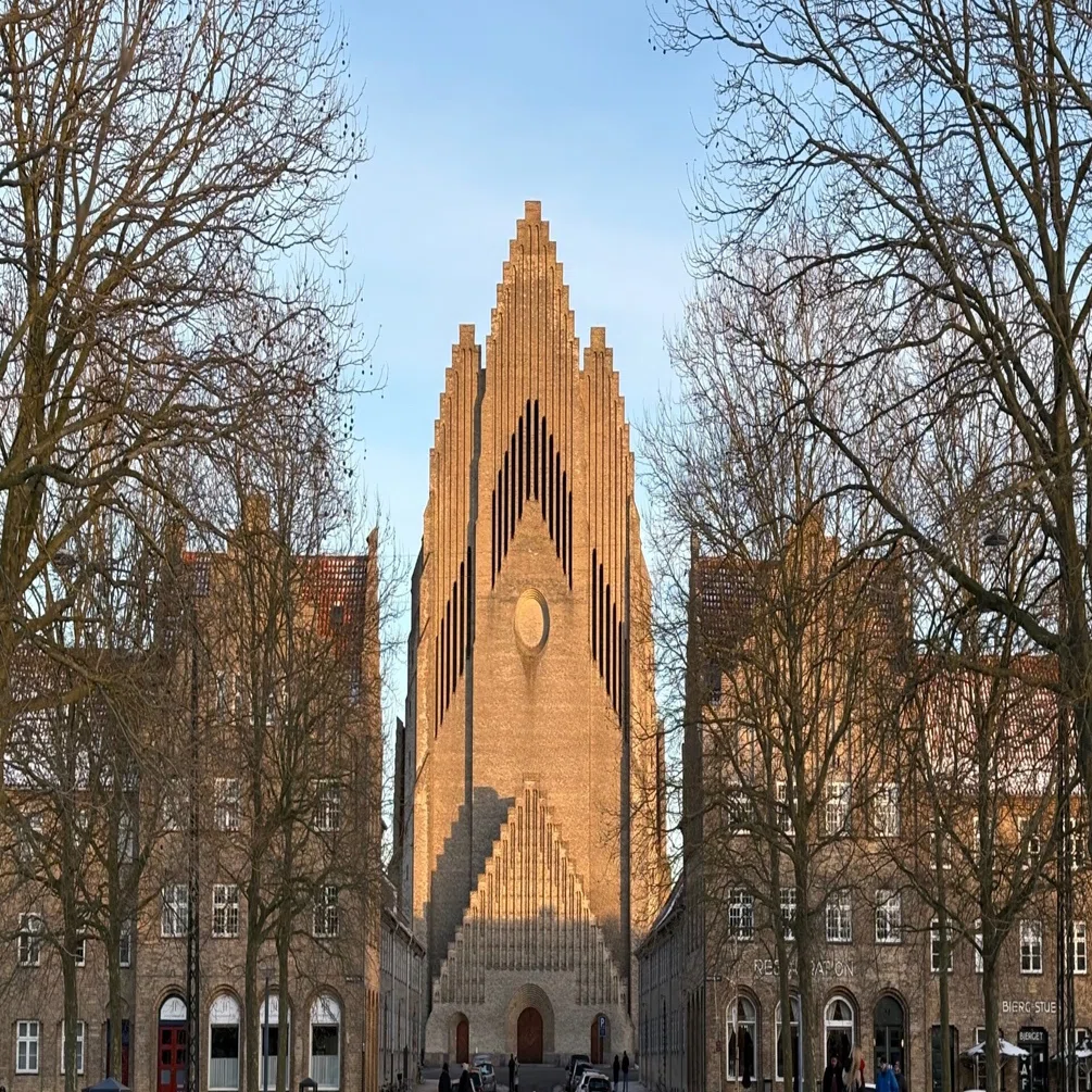 🇩🇰コペンハーゲン郊外の美しい教会「Grundtvig's Church」｜グルント