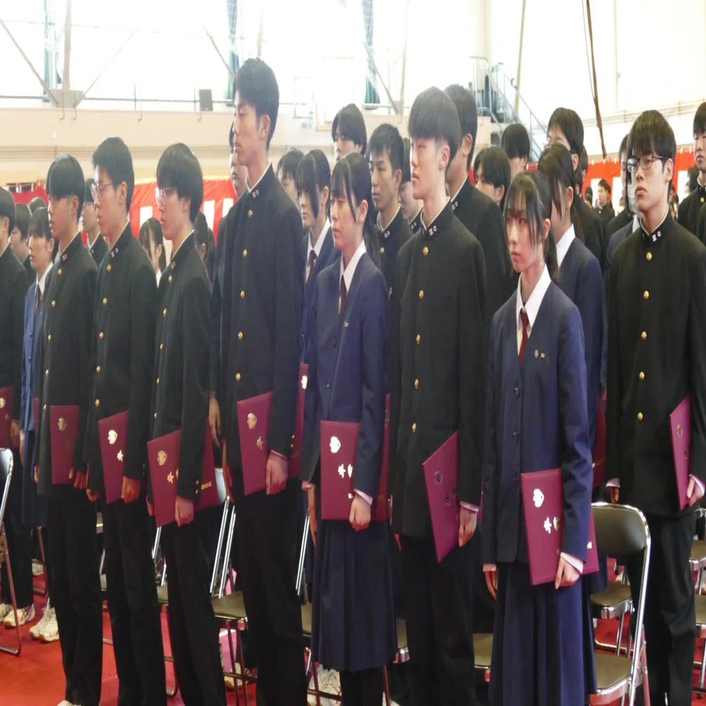令和7年度 第72回卒業式｜水沢商業高等学校