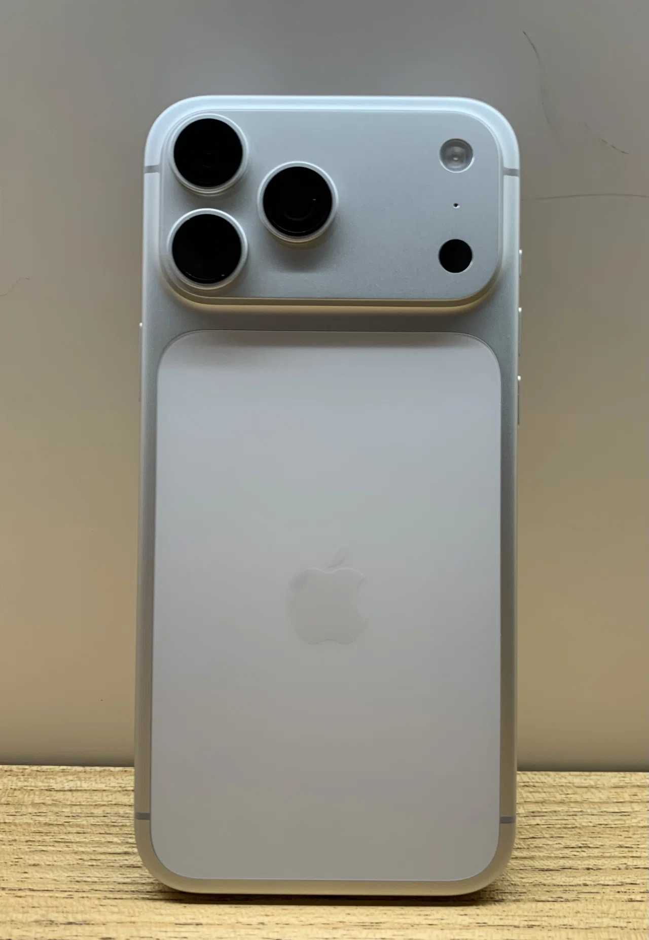 超美品】iPhone 17 Pro Max 256GB ¥179,000｜バッテリー100%・無傷 