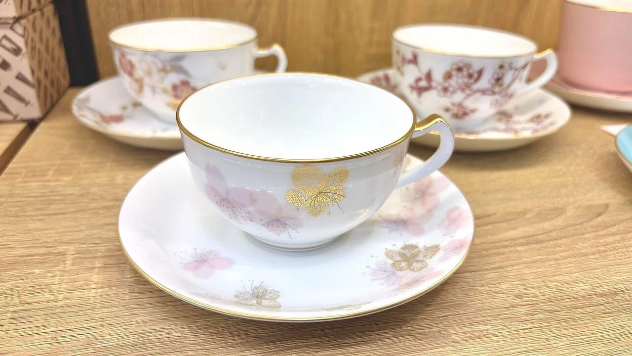大倉陶園 桜シリーズ ティー・コーヒー碗皿 「初御代桜」のご紹介