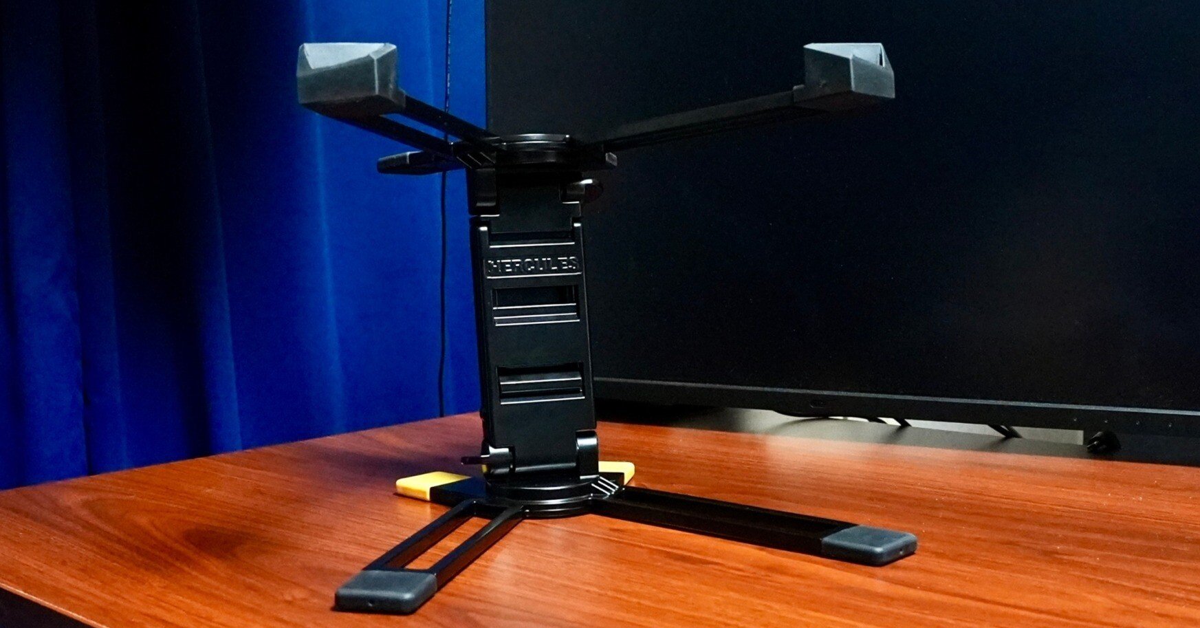 ラップトップスタンド「HERCULES DG400BB」を導入した感想｜松井 隆幸