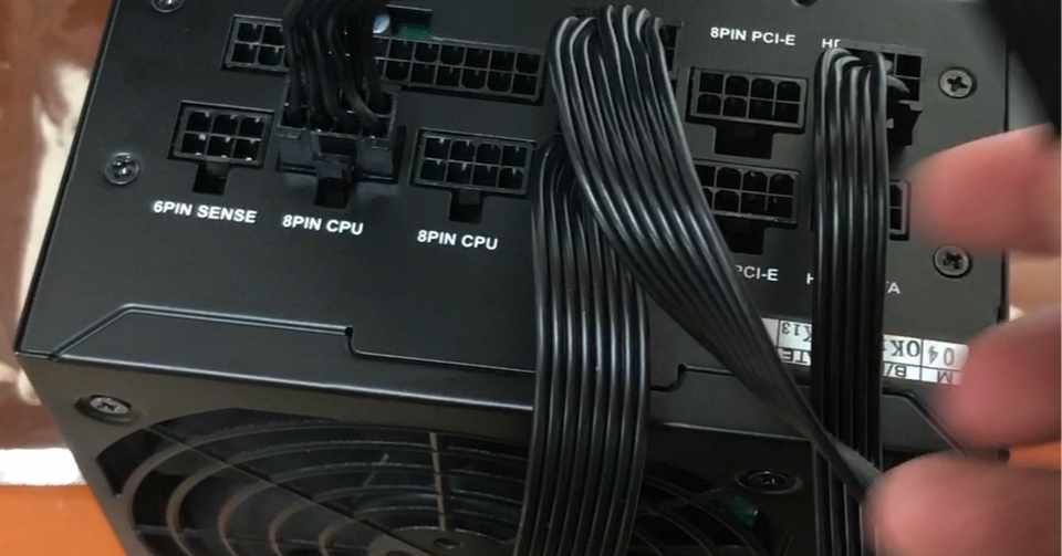 Note 間違いだらけのpcパーツ選び 6 電源編 Chihiro Fukazawa 深沢 千尋 Note