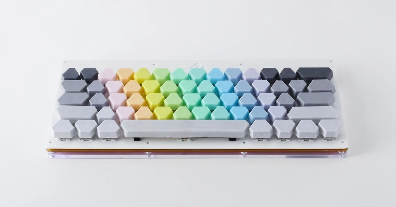オリジナル製品でゼロからキーボードをつくる ～基板加工から完成編
