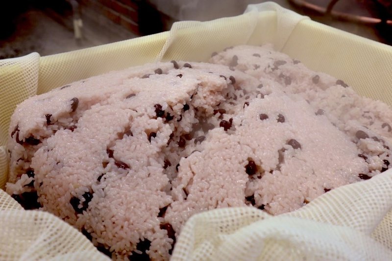 お赤飯のヒミツ 京都人はいかにしてお祝い事にお赤飯を食べるようになったのか 鳴海餅本店のnote 今日も京とて Note お赤飯のヒミツ 京都人はいかにしてお祝い事にお赤飯を食べるようになったのか 鳴海餅本店のnote 今日も京とて Note