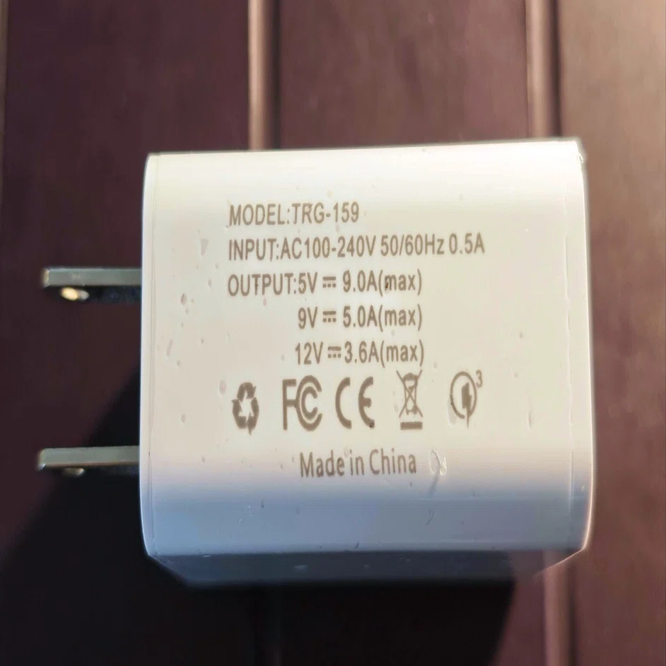 やっぱねぇ😭USB充電器ウソ商品｜Aviv(ぱるお paloj)