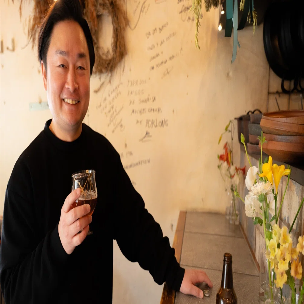 スペイン料理 × 花屋の新体験。Sonrisaが実践する、誰もが楽しめるノン