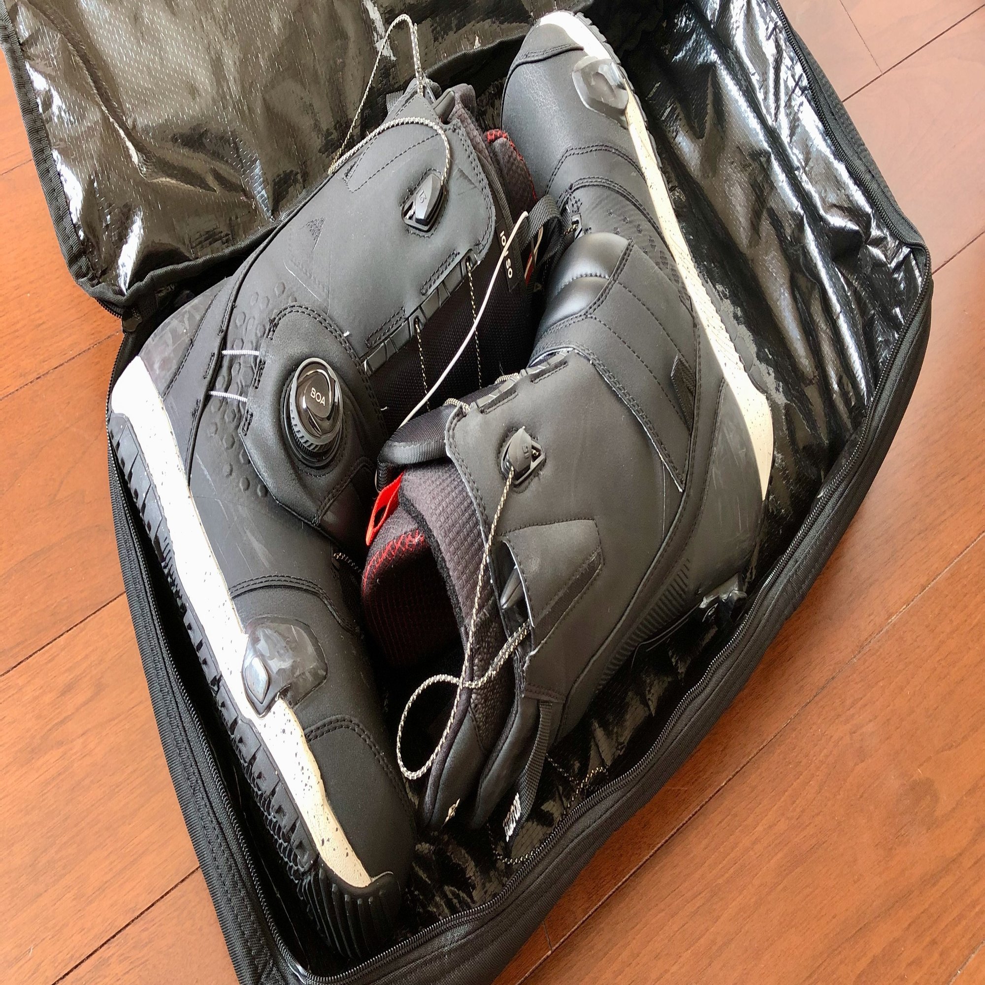 濡れた荷物もどんとこい！大容量Burton Rider's Duffel Bagで出かけ