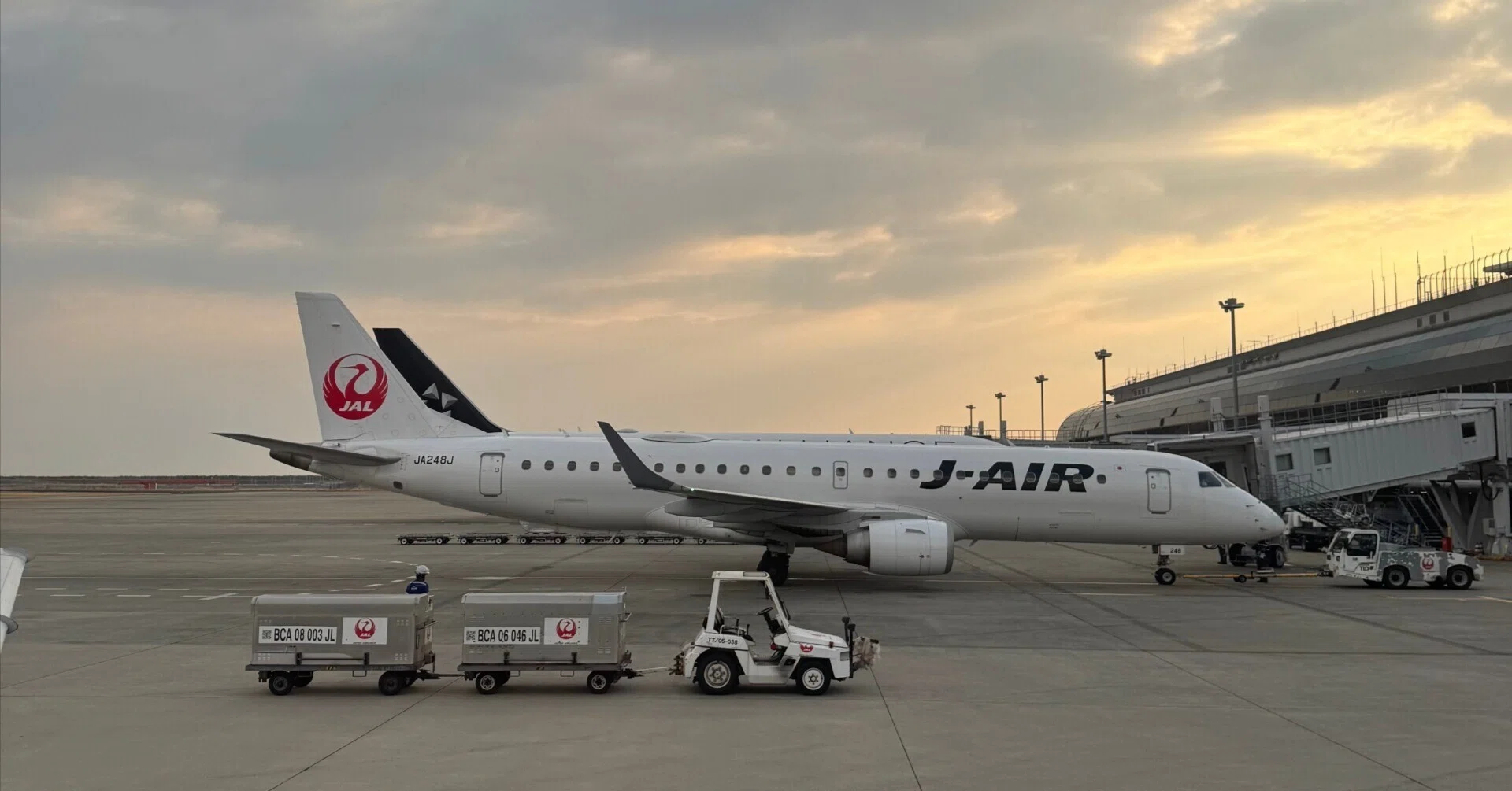 JAL修行搭乗記17、18レグ目】機材繰り欠航で函館断念…それでも