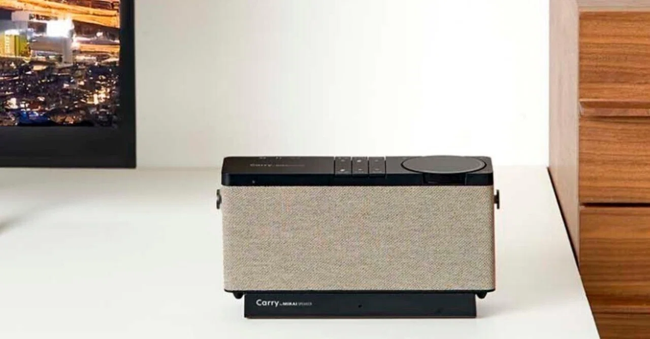ワイヤレスの手元スピーカーでテレビの音が聞き取りにくさを改善