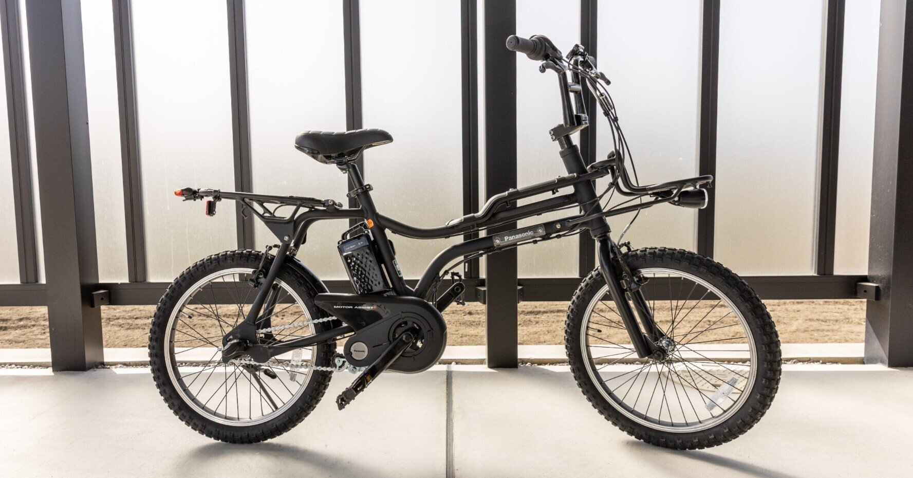 Panasonic  電動自転車　EZ Panasonic EZ 電動自転車レビュー】かっこいいデザインと使い勝手