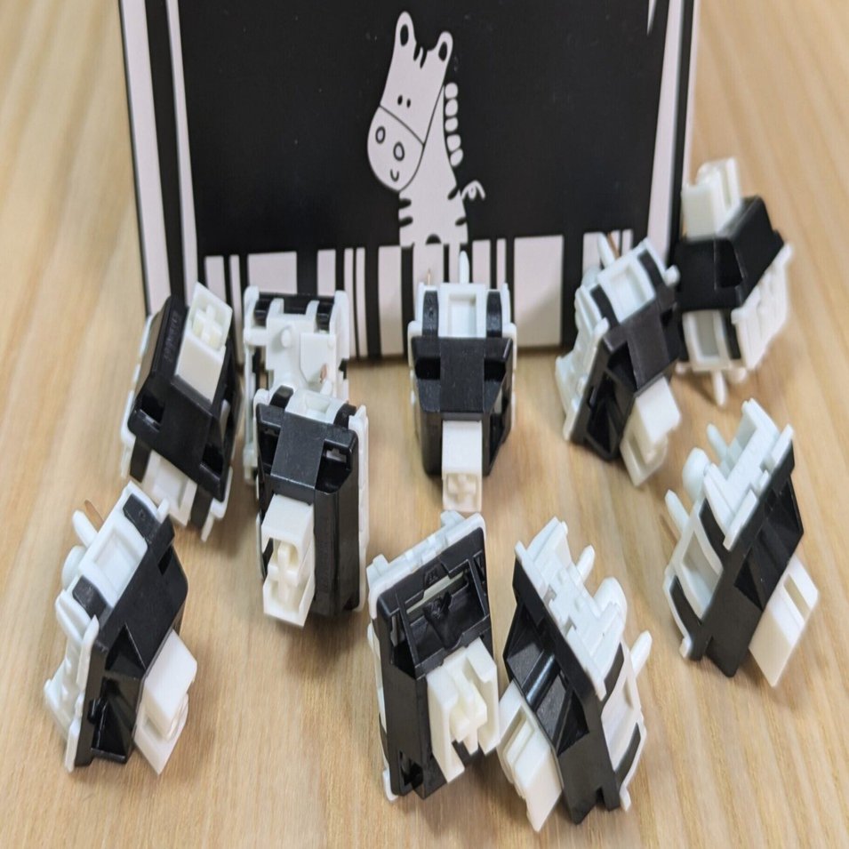 ガジェット紹介】Gateron赤軸からの乗り換えレビュー｜Zebraスイッチの