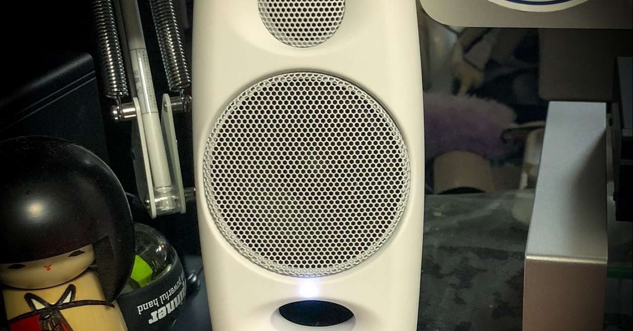 新しい Pc 用スピーカ Ik Multimedia Iloud Micro Monitors White Edition が届いた しょっさん Note