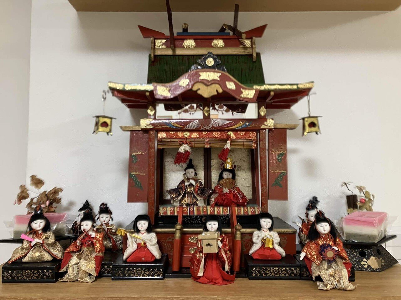 62年前のお雛さま｜うえだなおみ|今からでも