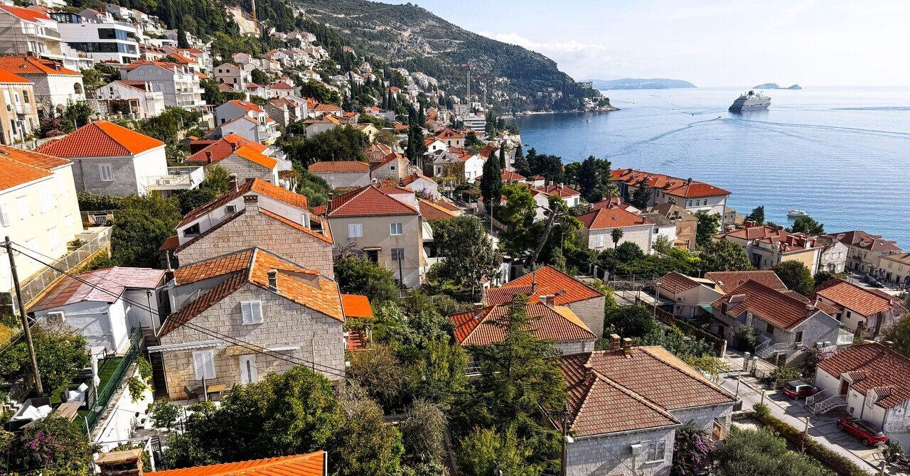 短編紀行〕【クロアチア ドゥブロヴニク】城壁と猫。オフシーズンの旧