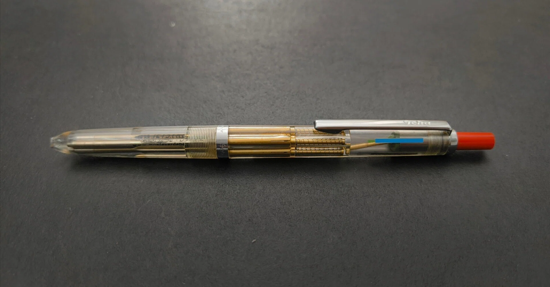 新品 GEHA ゲーハー C4L スケルトン軸 振り子式4色ボールペン 【公式通販】