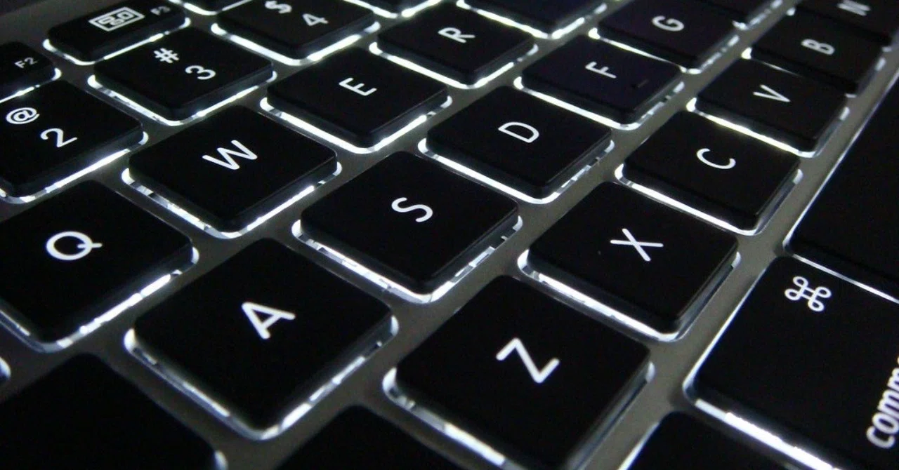 MacBook Neo発表！「シトラスの誘惑」と「Touch IDの壁」の間で揺れる