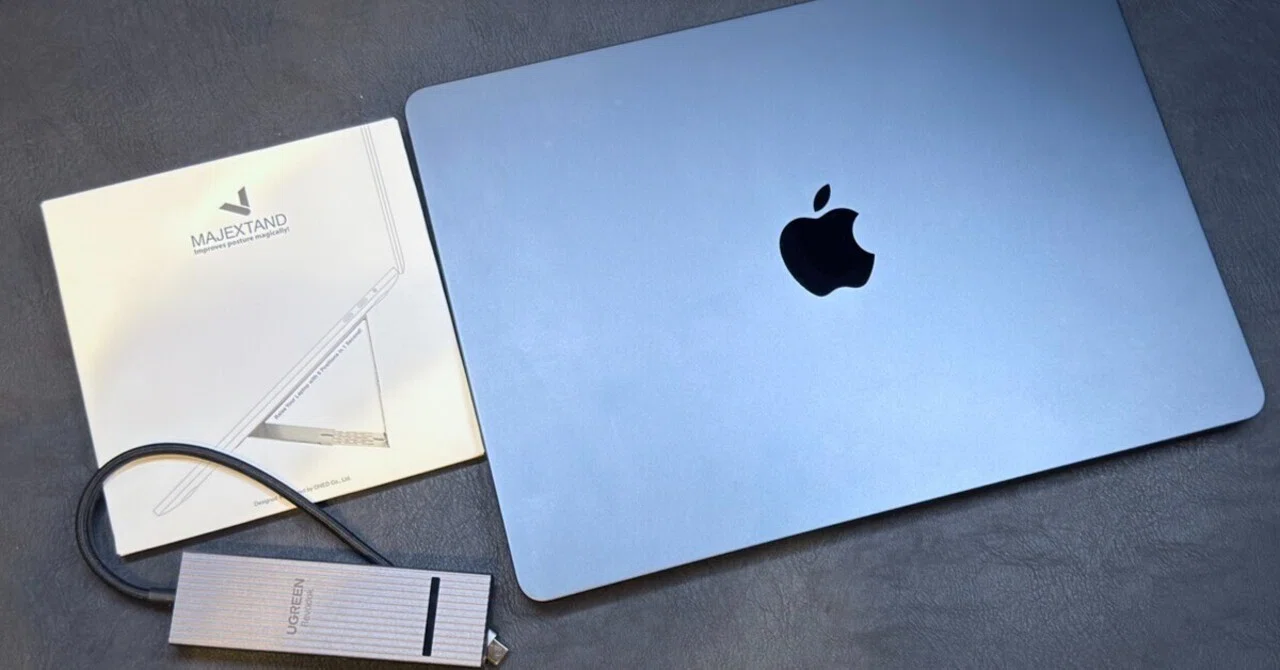 ガジェット】MacBook Airを買ってから、次に揃えた5つのもの｜箱館