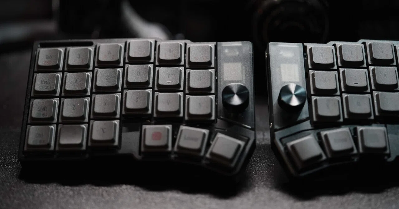 分割キーボード Cornix LP を使ったら姿勢は良くなったけどタイピング