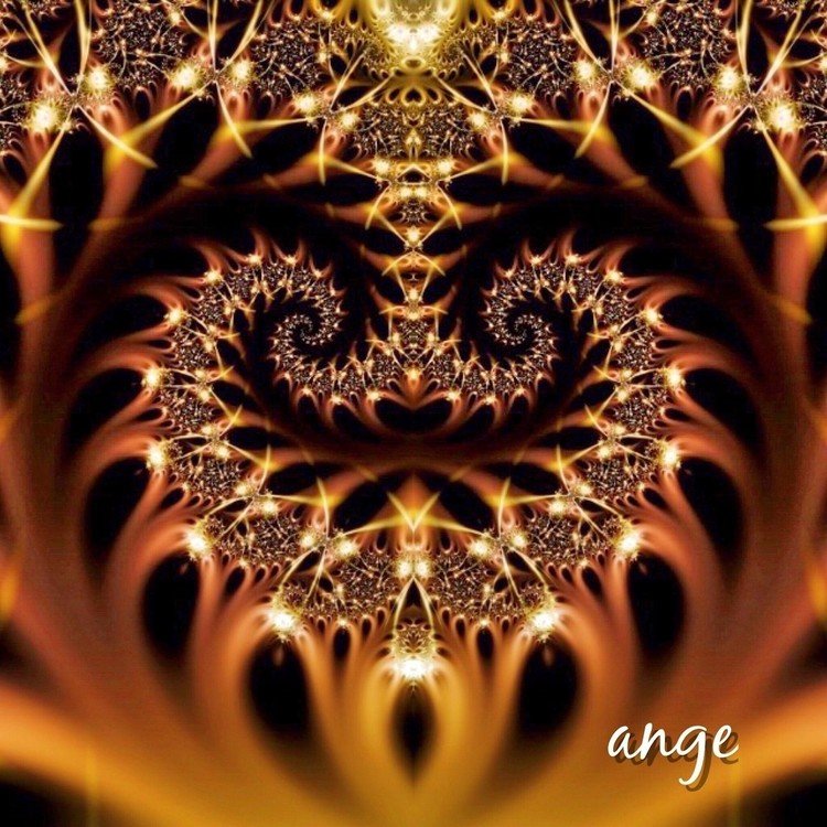 #fractal #fractals #fractalart #degitalart #gold #heart