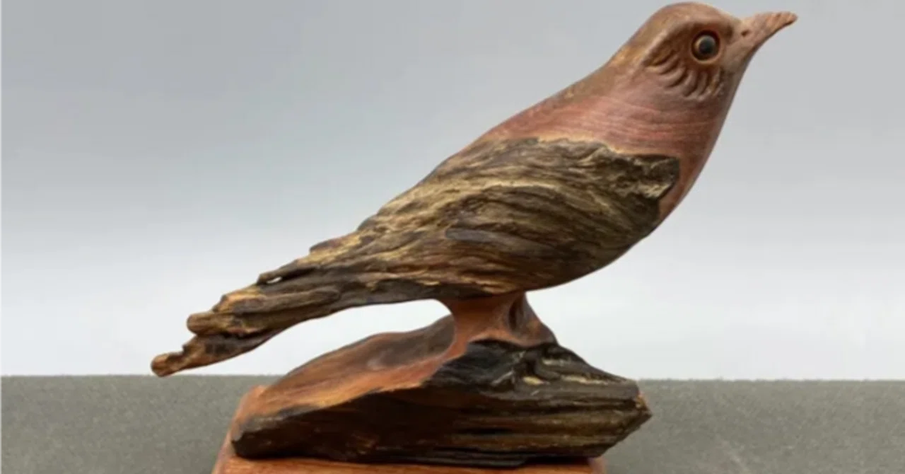 木彫り鳥の置物🐦 流木彫刻の小鳥オブジェ｜木彫り置物で彩る-賢い