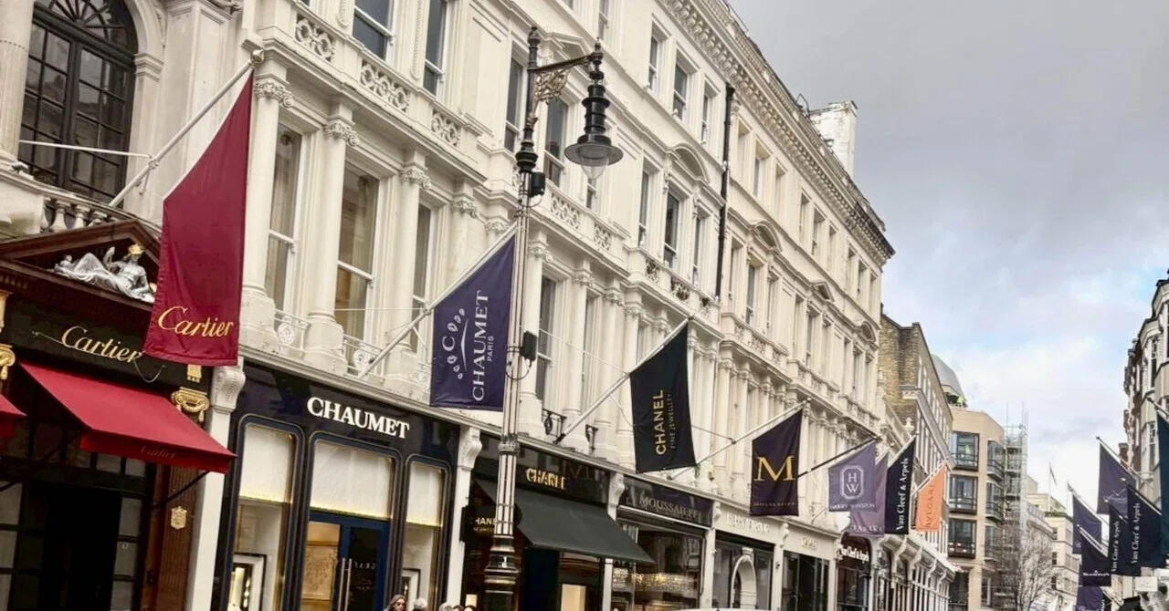 ロンドンの高級ブランド街から徒歩10分。別の世界がありました ロンドンの高級ブランド街から徒歩10分。別の世界がありました