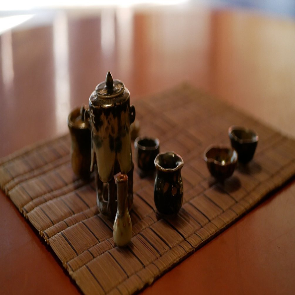 松竹梅と陶器の雛道具｜大西人形五代目・大西嘉彦