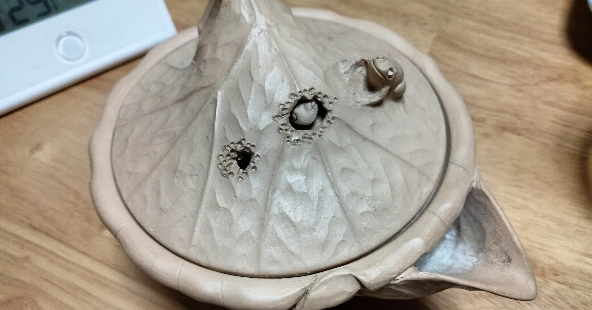 祖母の弟が最後の陶工だった「秋田焼」の作品が、友人の家から見つかっ 
